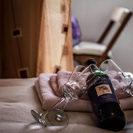 Mit Balkon Fuer Zwei Personen By Interhome 아파트 스플리트