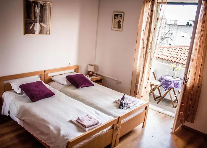 Mit Balkon Fuer Zwei Personen By Interhome 아파트 스플리트